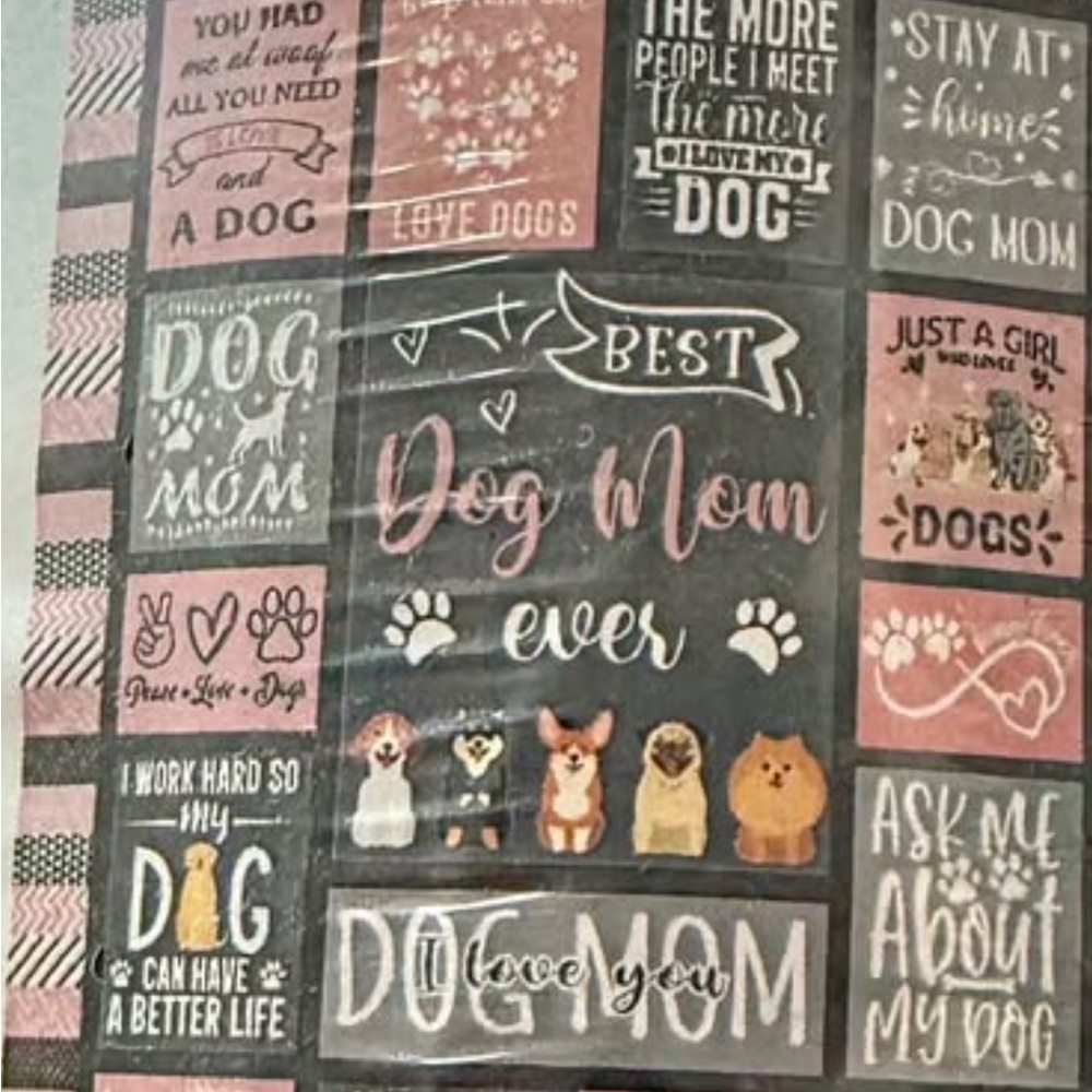 NWT Dog 🐶 Mom throw blanket